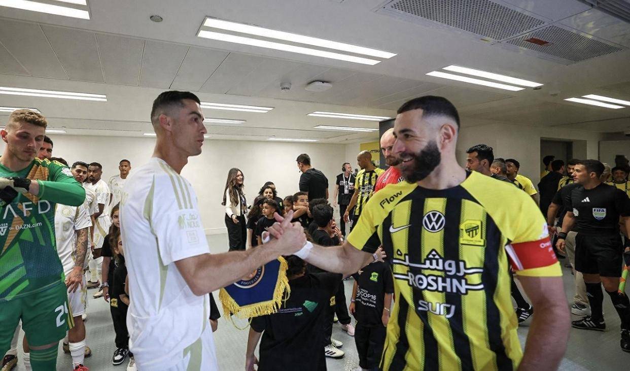 开云体育在线-塞内加尔完胜巴西，本泽马关键制胜  第2张