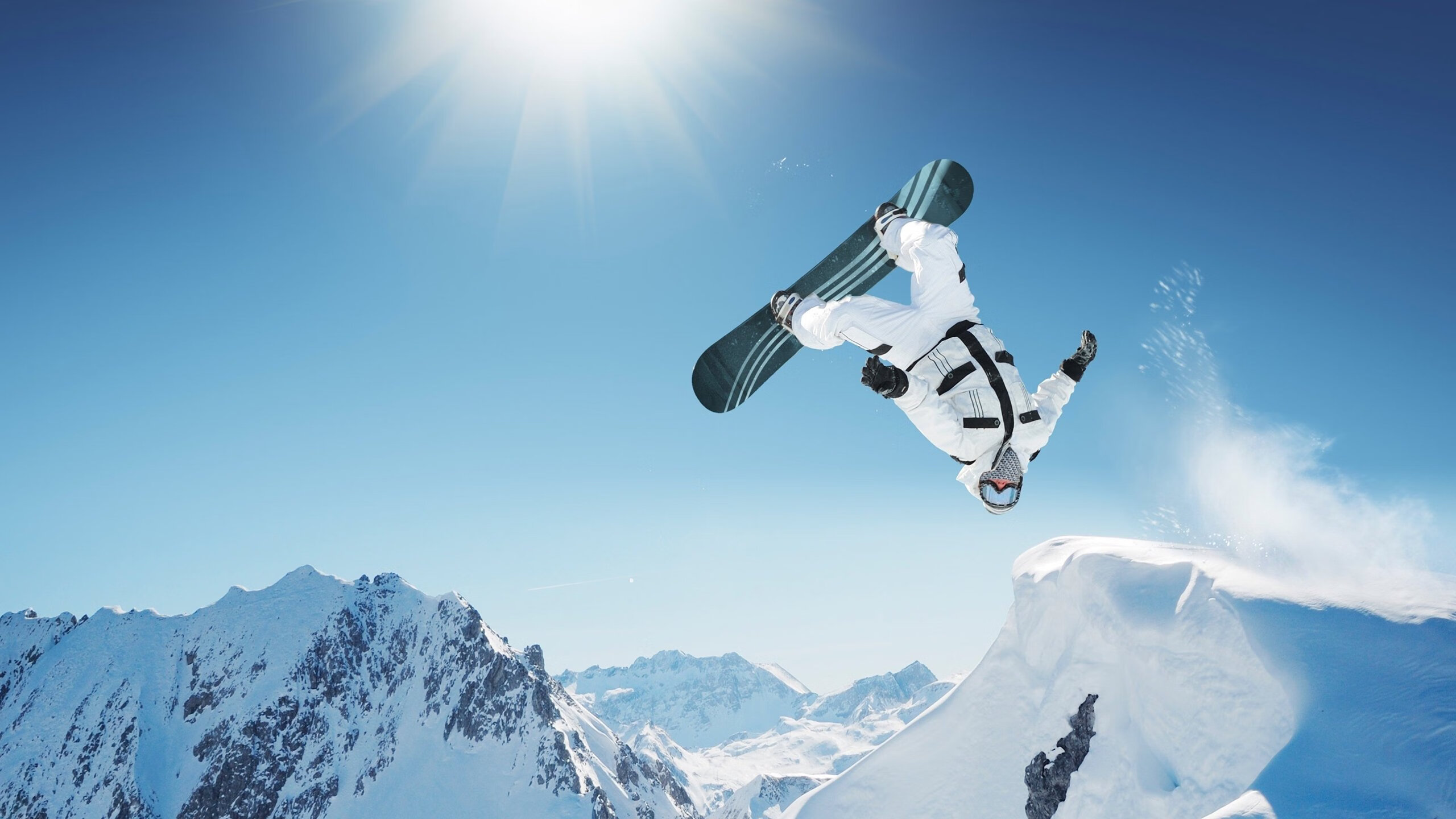 开云体育官方网站-骑士对阵湖人，班凯罗连续得分拉开差距，新一代巨星宣告崛起  第2张