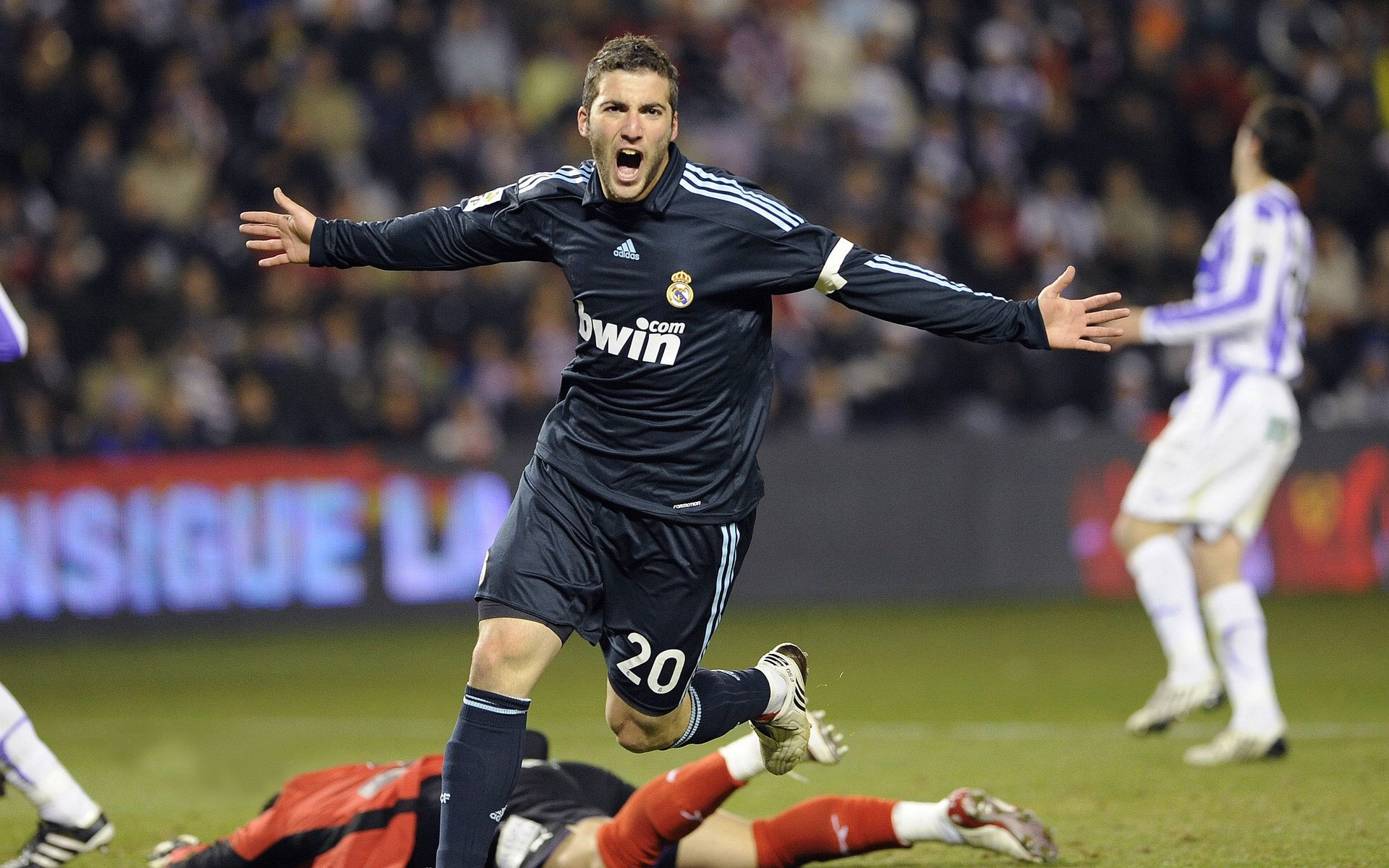 开云体育2026-铁骑踏破潘帕斯，突尼斯强硬压制阿根廷，姆巴佩独舞点亮2026世界杯F组焦点战  第2张